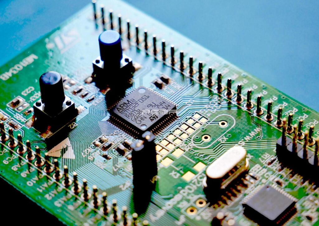 The Major Mounting Technologies Used In PCB Assembly