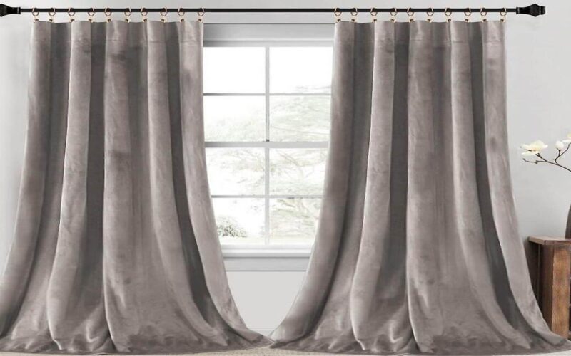Velvet Curtains Plain Looking And Long Lasting For Winters
